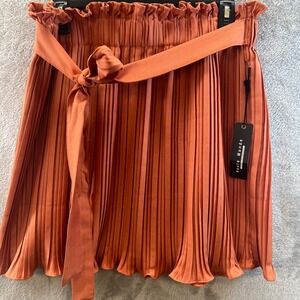NWT Haute Monde Womens XL Pleated Mini Skirt Rust Orange Paperbag Skater Skirt